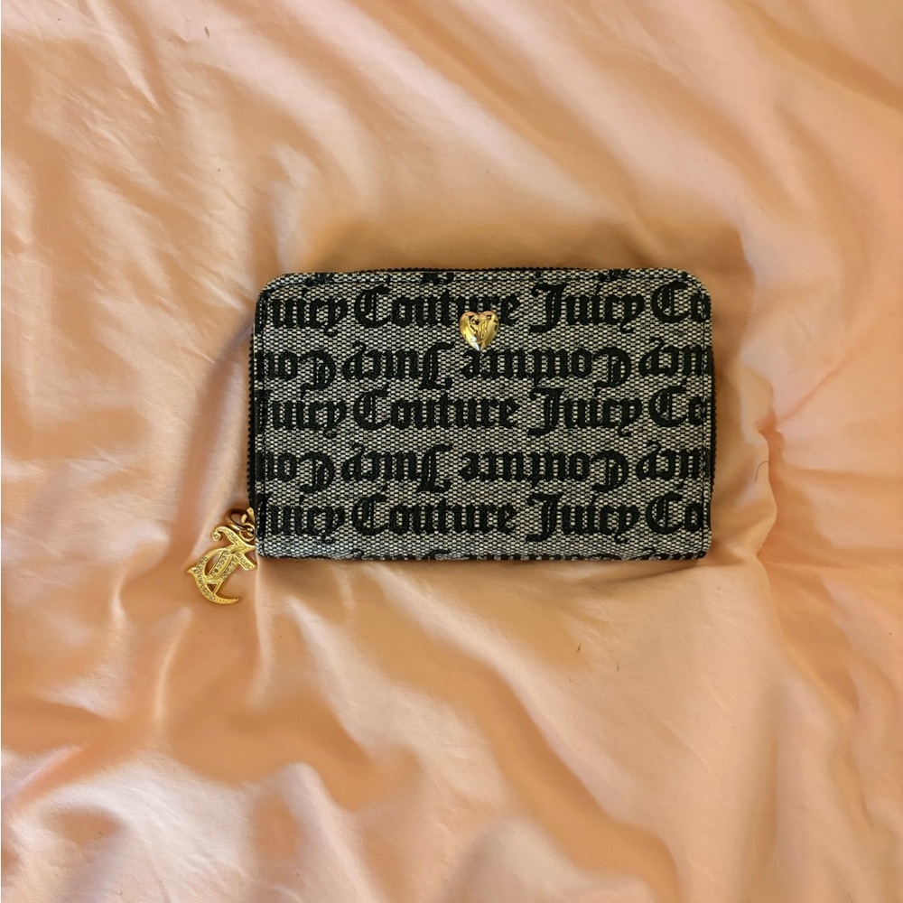 Juicy Couture Blush Card Holder